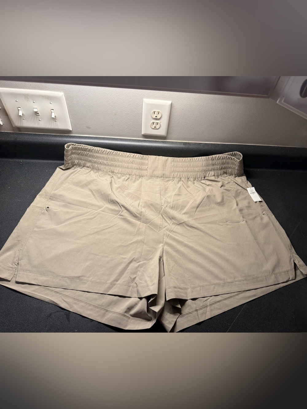 Old Navy Women's Khaki Athletic Shorts